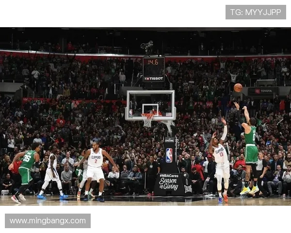 双探花联手发威凯尔特人战胜快船展现强大团队实力